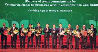 Tại hội nghị, lãnh đạo tỉnh Cao Bằng đã: Trao quyết định chủ trương đầu tư, giấy chứng nhận đầu tư cho 14 dự án đầu tư với tổng số vốn đầu tư 3.