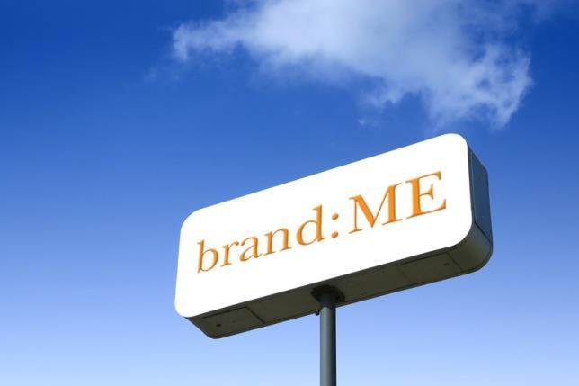 Phần I: Xây dựng thương hiệu cá nhân Bạn có bao giờ tự hỏi tại sao người ta cần xây dựng thương hiệu? Thương hiệu là gì? Thương hiệu giúp gì cho bạn?