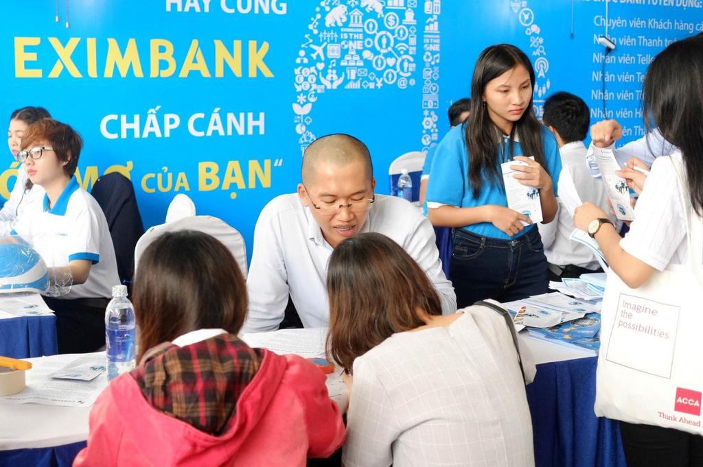 QUAN HỆ DOANH NGHIỆP Eximbank được thành lập vào ngày 24/05/1989 theo quyết định số 140/CT của Chủ tịch Hội đồng Bộ Trưởng với tên gọi đầu tiên là Ngân hàng Xuất Nhập Khẩu Việt Nam (Vietnam Export