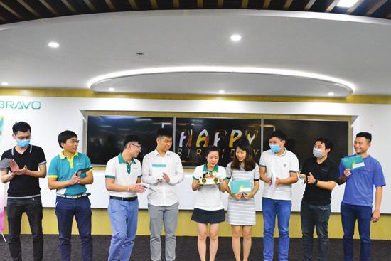 Đặng Quốc Đạt CBNV hỗ trợ kỹ thuật, Nguyễn Thị Mai Phương CBNV Test.