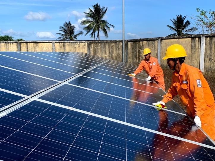 LỢI ÍCH KHI LẮP ĐẶT & SỬ DỤNG ĐIỆN NĂNG LƯỢNG MẶT TRỜI ZSVSolar cung cấp đến thị trường hệ thống điện mặt trời hòa lưới với tên gọi ZSVSolar Điện mặt trời vừa DÙNG vừa BÁN với các điểm nổi bật sau: