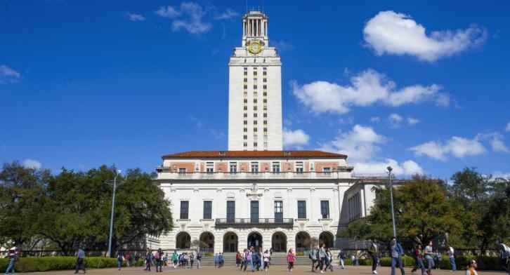 SỐ 111 MÙA XUÂN TEXAS 2019 TRANG 21 University of Texas Trường đại học Texas Tr ờ đ i h c Texas đ ợc lập ngày 15 há 9 ăm 1883.
