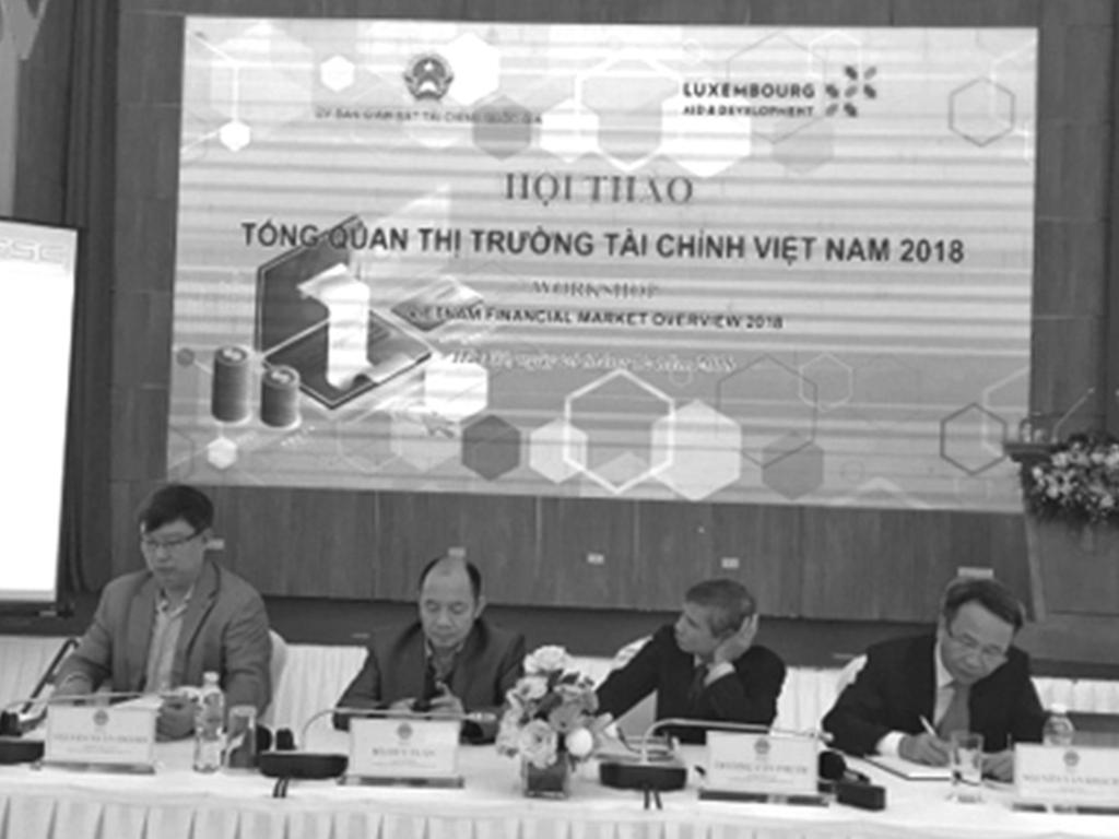 12 KINH Tế - XÃ HộI GDP 2018 tăng 6,9-7% Quyền Chủ tịch NFSC, ông Trương Văn Phước nhận định: Năm 2018 tăng trường kinh tế toàn cầu có rất nhiều biến động.