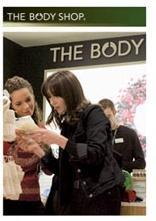 phối rộng khắp vương quốc Anh, với hơn 1000 cửa hiệu chuyên bán dòng sản phẩm The body shop.