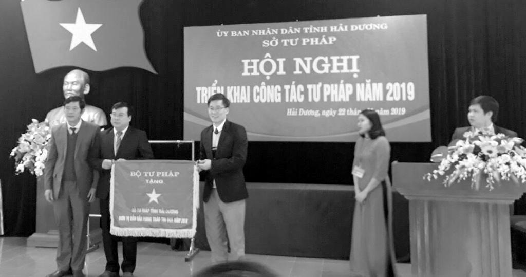 Tại buổi tiếp, Bộ trưởng Lê Thành Long khẳng định Bộ Tư pháp Việt Nam sẽ tiếp tục đẩy mạnh hợp tác với Singapore và phối hợp tích cực hơn nữa.