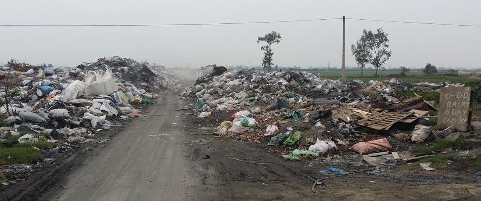 14 Đăng ký khu vực bị ô nhiễm tại Việt Nam: Phần 1 3. Đất bị ô nhiễm trong Phác thảo Trong chương 3.1, thuật ngữ các khu vực bị ô nhiễm sẽ được xác định. Teo đó, chương 3.