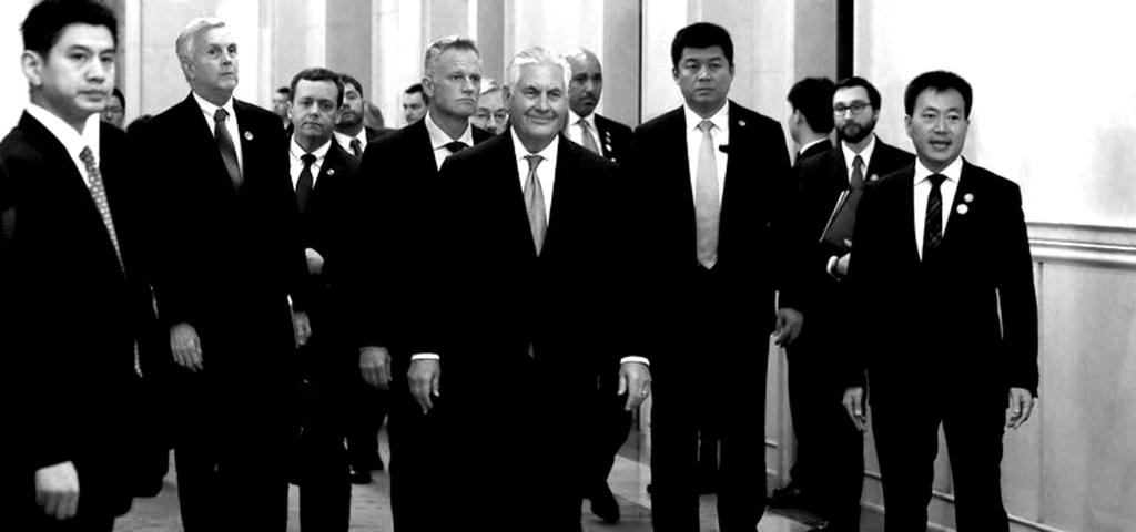20 Mỹ thừa nhận đang liên lạc trực tiếp với Triều Tiên lngoại trưởng Mỹ Tillerson trong chuyến thăm Trung Quốc. Theo New York Times, xác nhận của chính quyền Mỹ được Ngoại trưởng Rex W.