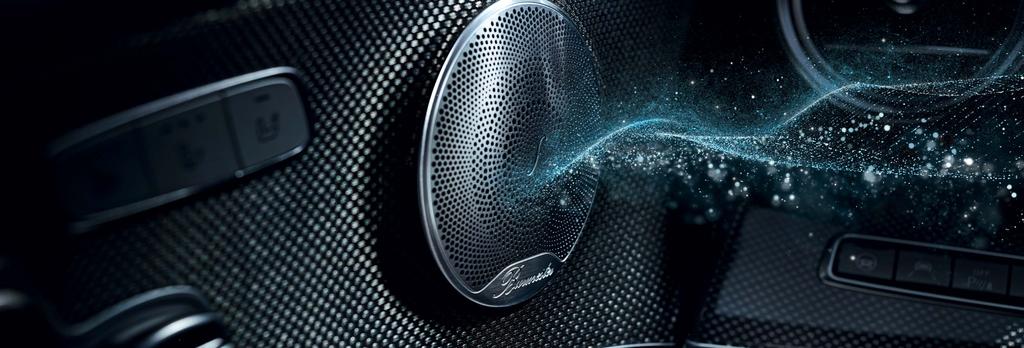 10 11 Giải pháp âm thanh của tương lai. Công nghệ PRE-SAFE Sound có khả năng chuyển tới tai trong của hành khách trên xe cảnh báo sớm.