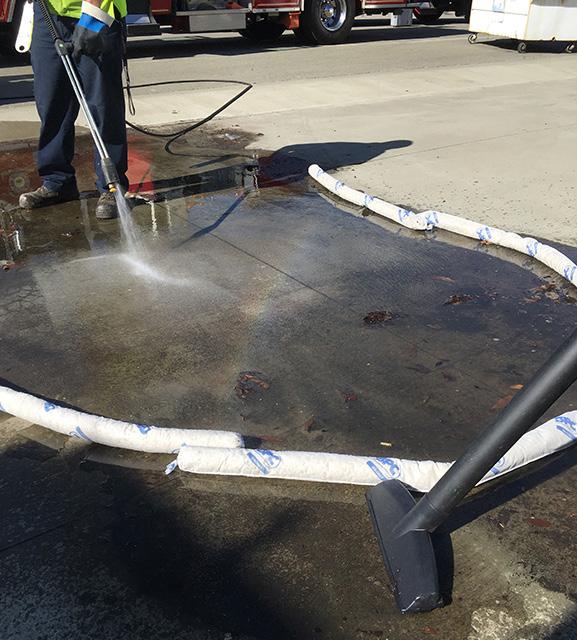 Bảo Vệ Nguồn Nước Do thường xuyên hạn hán, không được phép dùng nước để xịt rửa các lối đi bộ, đường lái xe ra vào, và các công trình bê tông khác tại Tiểu Bang California.