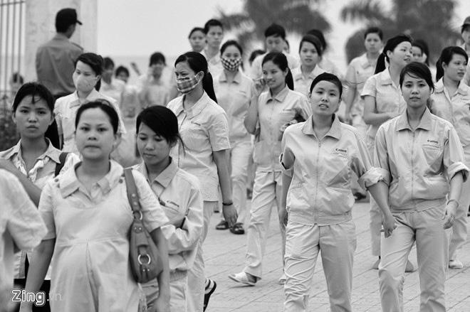 8 XUẤT GIA đình BẢN TỪ NĂM 1985 Việc tăng tuổi hưu là tất yếu trong bối cảnh già hóa dân số khiến lực lượng lao động tham gia thị trường lao động của Việt Nam trong những năm gần đây tăng chậm cả về