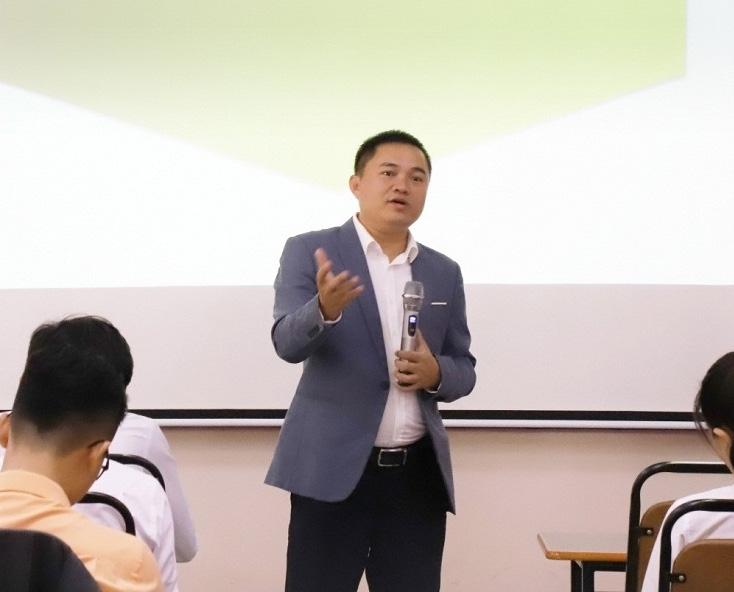 Đây là một trong những chiến lược trọng tâm của Kim Oanh Group trong việc xây dựng đội ngũ lãnh đạo có năng lực vững chắc, phong cách làm việc chuyên nghiệp nhằm đáp ứng kịp thời cho sự phát triển