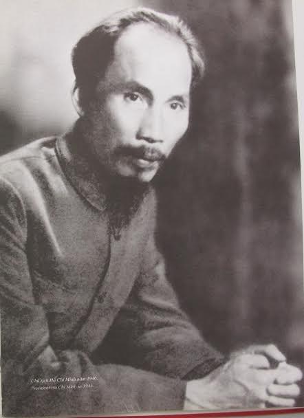 lý luận chủ nghĩa Mác - Lênin vào thực tiễn Việt Nam, kế thừa và phát triển truyền thống đánh giặc giữ nước của ông cha để tìm ra lời giải chính xác cho câu hỏi bức thiết của lịch sử.