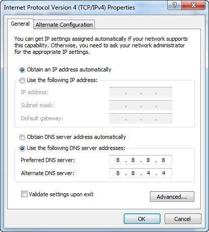 Cửa sổ thiết lập IP và DNS. Vấn đề liên quan đến IP Cũng trên cửa sổ thiết lập DNS ở trên, bạn thấy những dãy số được điền sẵn trong mục "Use the following IP address", được gọi là IP tĩnh.