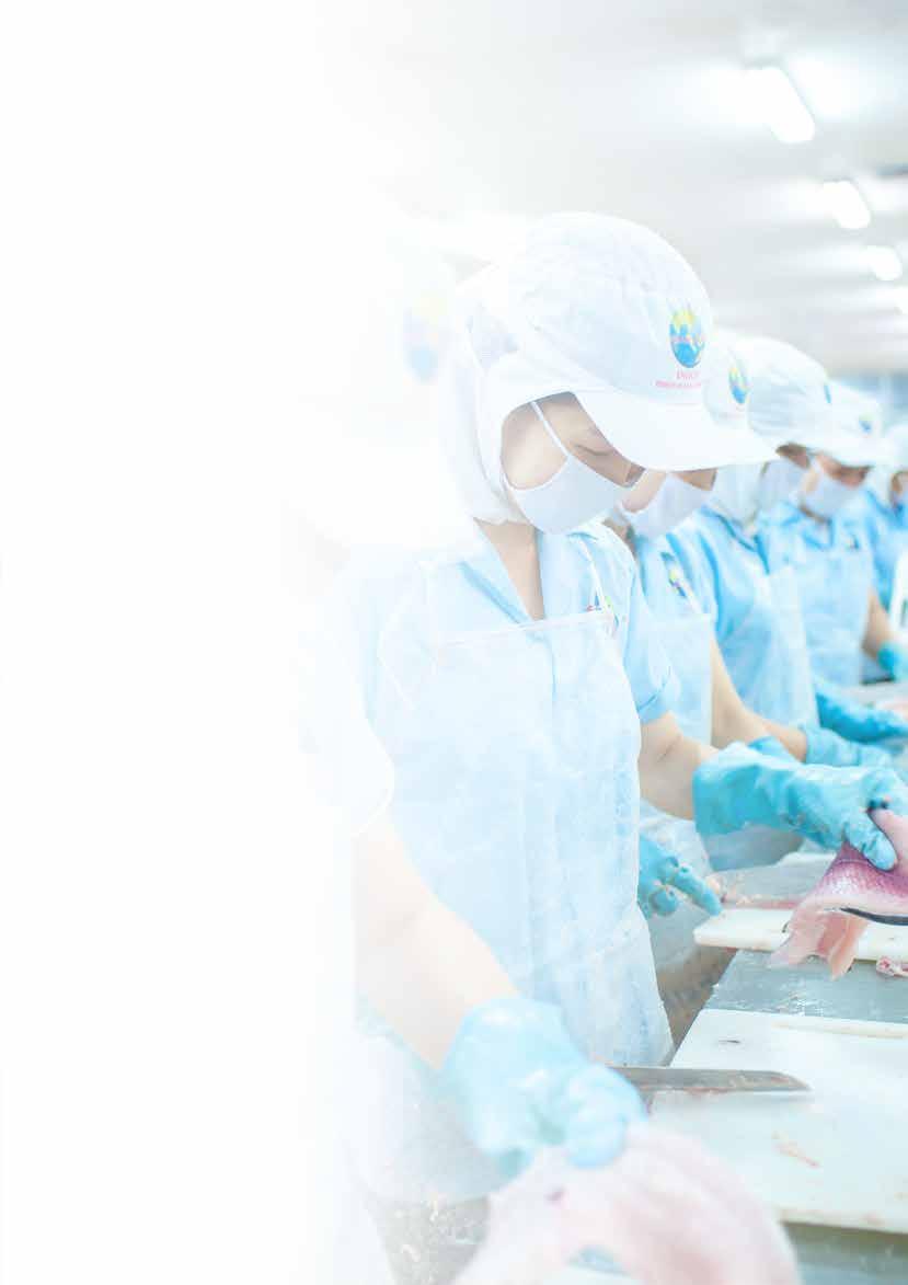 38 I Nam Viet Corporation Báo cáo thường niên I 39 TỔ CHỨC VÀ NHÂN SỰ Số lượng cán bộ nhân viên Tính đến 31/12/2018, tổng số lao động của Tổng Công ty là 4.