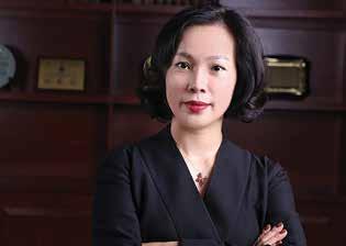 Đại diện kiêm Giám đốc phụ trách nghiệp vụ Ngân hàng Đầu tư, Ngân hàng JP Morgan tại Việt Nam từ năm 1996 2008. Bà tốt nghiệp Đại học Hawaii, bằng Thạc sỹ Quản trị Kinh doanh, chuyên ngành Tài chính.