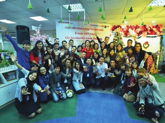Đây là chuyến ghé thăm đầu tiên của Công Phượng với vai trò Đại sứ Thương hiệu Z.com Việt Nam. Công Phượng đã có dịp tham quan văn phòng GMO-Z.