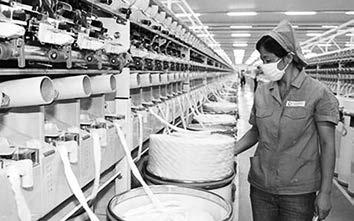 MÔI TRƯỜNG & DOANH NGHIỆP VVCải tiến công nghệ trong sản xuất ngành dệt may đáp ứng yêu cầu về TKNL TKNL, giảm phát thải đang được coi là hàng rào thương mại lớn của ngành dệt may Việt Nam khi thâm