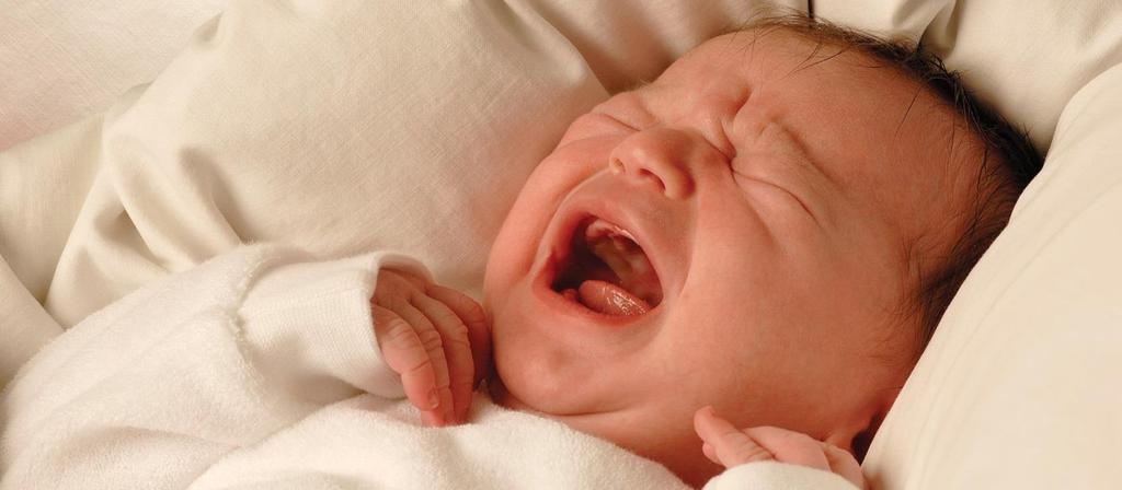 Những điều cần biết khi bé khóc: Tất cả các em bé đều khóc. Để ý và đáp ứng sớm những dấu hiệu bé cần chăm sóc sẽ khiến cho bé giảm khóc.