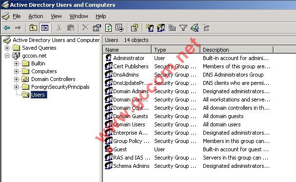 Trong cửa sổ Active Directory Users and Computers tôi tạo 2 Account mới là gccom1 & gccom2 thao tác tương tự như