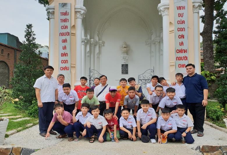 Lớp Ơn Gọi của giáo xứ được cha chánh xứ Giuse Nguyễn Đức Trí thành lập khoảng đầu tháng 09 năm 2019, ngay thời gian cha mới về nhận coi sóc giáo xứ (31/07/2019). Hiện nay Lớp Ơn Gọi có 24 em.