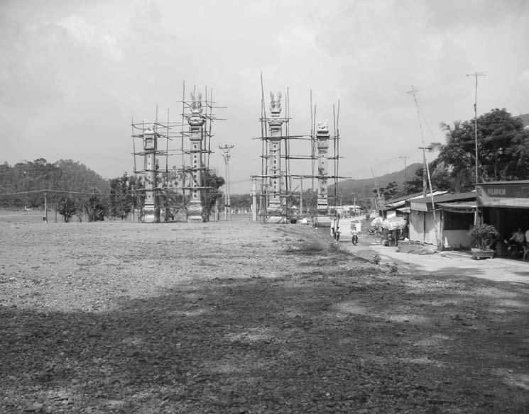 Hình ảnh 8 Cổng đền Thõng, đang xây dựng Ảnh: