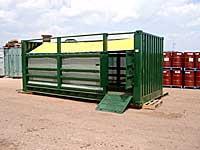 Loại container này được sử dụng để chở hàng lỏng, nguy hiểm và hàng đóng rời (thực phẩm lỏng như dầu ăn, hóa chất, chở hoá chất.