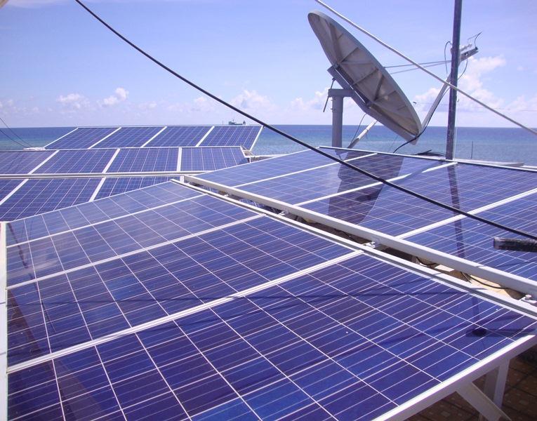 Thông tin tư liệu Bình Thuận Tháng 09 năm 2018-71 - BÌNH THUẬN PHÁT HUY TIỀM NĂNG ĐIỆN MẶT TRỜI T heo Sở Công Thương tỉnh Bình Thuận, hiện trên địa bàn tỉnh này đã có 90 dự án điện mặt trời đăng ký