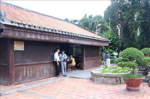 Đoàn đã đến tham quan và khảo sát một số điểm du lịch nổi tiếng của Bình Thuận như: khu di tích Dục Thanh, Tháp Chăm Pô Sah Inư, công viên tượng cát, làng nghề nước mắm, đồi cát bay Mũi Né, khu du