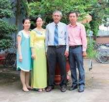 Cơ cấu của Tổ hiện nay gồm 4 giáo viên do cô Phạm Thị Hồng Sơn thuyên chuyển về Trường THPT Nguyễn Hữu Huân. Tổ trưởng chuyên môn: Cô Đỗ Thị Hằng (Thạc sỹ).
