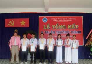 Thủy Tiên trao học bổng cho Nguyễn Lê