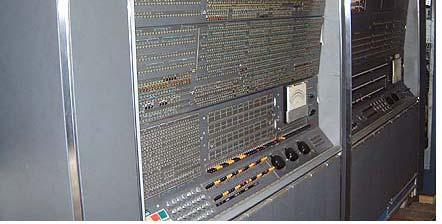 3: IBM 360 (Mỹ) Thế hệ 3 (1965-1974): Integrated