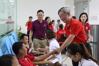 Chương trình đã thực sự trở thành ngày hội lớn khi thu hút hơn 1.000 tình nguyện viên, là nhân viên và tư vấn tài chính của Dai-ichi Life Việt Nam tham gia hiến tặng 947 đơn vị máu (tương đương 256.