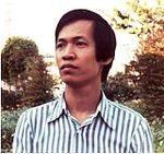 Bởi: Lê Văn Tâm, tên thật là Nguyễn Hoàng Hải, là một thi sĩ được nhiều người Việt yêu thích.