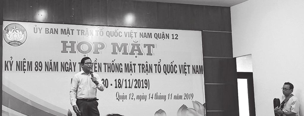 Gương đảng viên Đồng chí Huỳnh Tấn Việt trình bày tác phẩm tự biên của mình tại buổi họp mặt kỷ niệm 89 năm Ngày truyền thống MTTQ Việt Nam (18-11-1930 18-11-2019). Ảnh: MH.