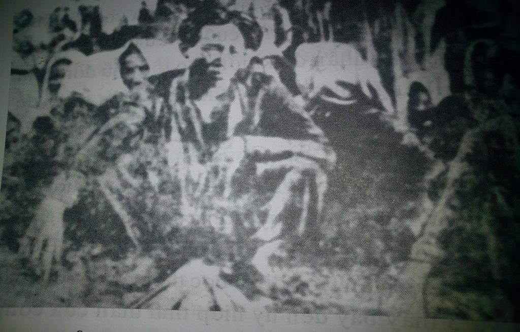 37 Cuộc biểu tình ngồi của công nhân cao su Phú Riềng 06-02-1930 Tất cả công nhân đều ngồi chỉnh tề và có đại diện đứng ra đối đáp với chúng, rồi đưa yêu sách.
