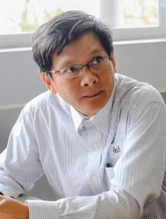 Ông PHAN PHƯƠNG ĐẠT Thành viên Ban Kiểm Soát Năm sinh: 1971 Trình độ chuyên môn: Tiến sĩ toán học Ông gia nhập FPT từ năm 1999, và trải qua nhiều vị trí quan