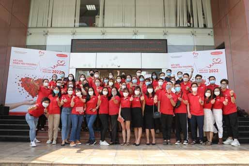 Hơn 400 tình nguyện viên, là đội ngũ Quản lý kinh doanh, Nhân viên và Tư vấn Tài chính của Dai-ichi Life Việt Nam tại TP. Hồ Chí Minh cùng các tỉnh lân cận đã hiến tặng 317 đơn vị máu, tương đương 79.