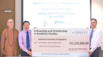 đã quyên góp 200,000 đô la Singapore (143,000 usd) để thành lập Học viện Tu viện Foo Hai Ch an vào năm ngoái, và chúng tôi muốn tiếp tục xem chúng tôi có thể hỗ trợ NUS như thế nào, Hòa thượng Ming