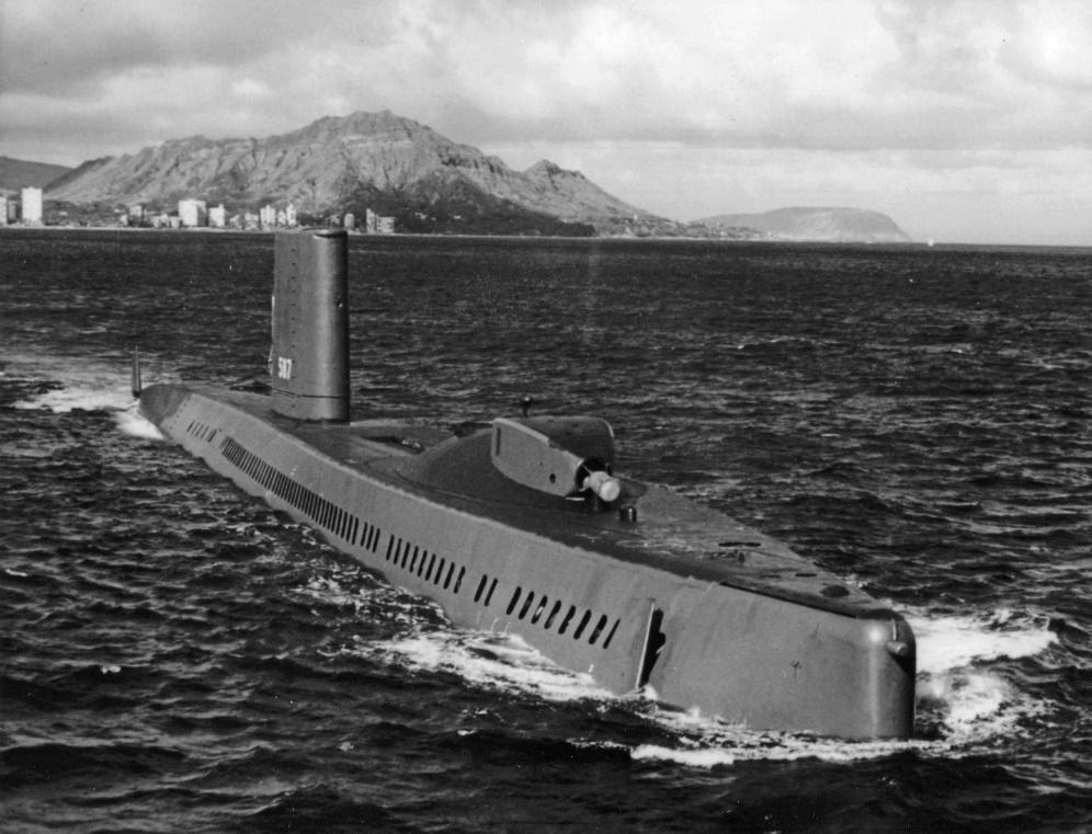 6. Operation Ivy Bells: Chiều sâu của việc theo đuổi thông tin USS Halibut, được cho rằng từng cố gắng nghe lén đường dây điện thoại dưới biển của Xô Viết.