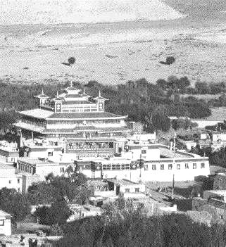 Liên Hoa Sanh cũng là người đã có công xây dựng tu viện Phật Giáo đầu tiên tại Tây Tạng tu viện Samye, và là người đầu tiên đã truyền dạy về cõi trung ấm.