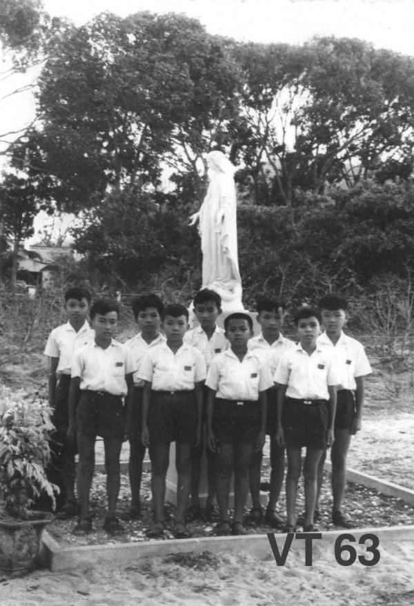 Sài Gòn từ năm 1963 1971; -học tại Giáo hoàng Học viện Thánh Piô X, Đà Lạt từ năm 1971 1977; giúp các xứ Mỹ Hội, Văn Hải