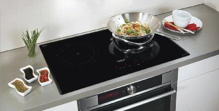 30 phút Tự động chia sẻ công suất giữa 2 bếp, max 3600W tính năng an toàn Cảnh báo nhiệt dư vùng nấu