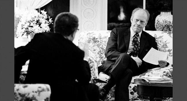 21h15 ngày 28/4/1975: Tổng thống của Hoa Kỳ là người có tiếng nói cuối cùng về các quyết định lớn.