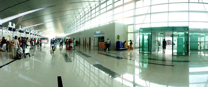 Kết nối giao thông Sân bay mới tăng năng lực vận chuyển lên 60% Chỉ có hai cách để đến được Phú Quốc: bằng đường biển và đường hàng không.