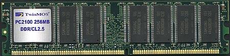 DDR (Double Data Rate) DRAM là phương án gấp đôi xung đồng bộ, nó đang thay thế SRAM. Với công nghệ này, tuy cùng một xung đồng hồ (bus) như SDRAM, DDR có băng thông gấp đôi.