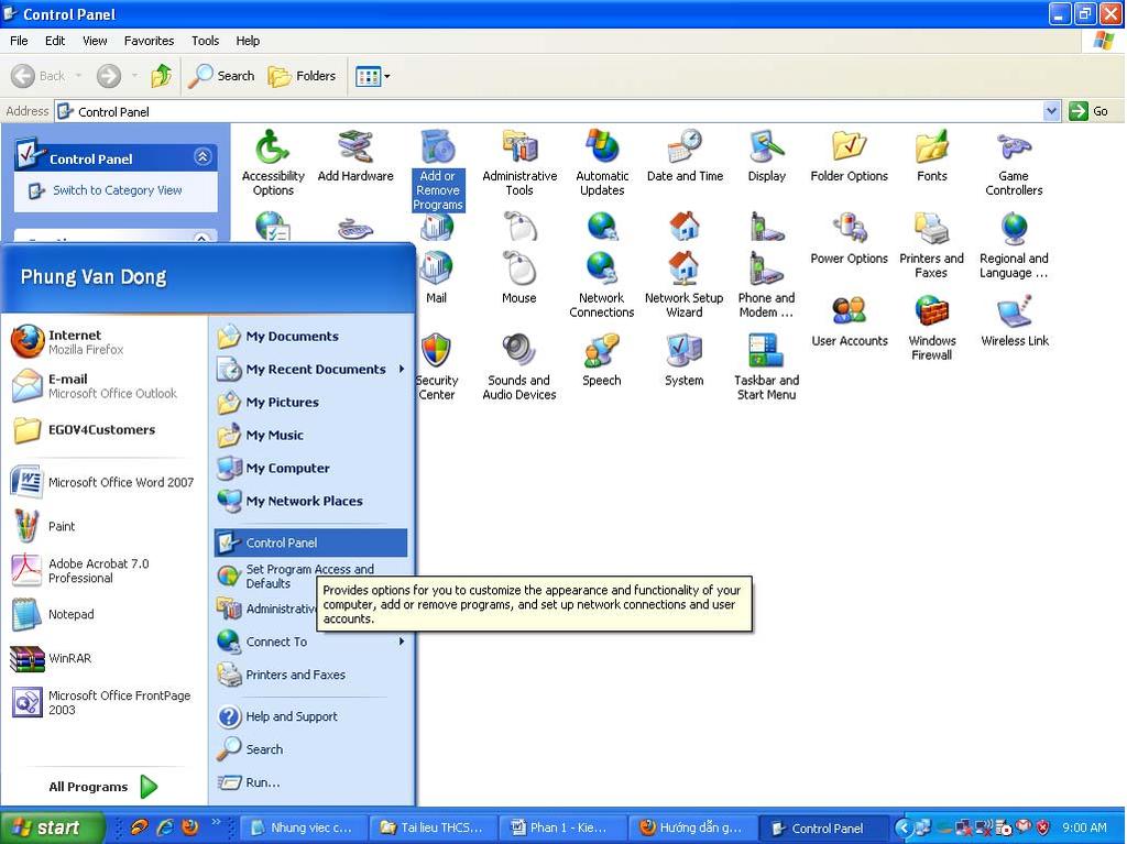 Đối với Windows XP là Add or Remove Programs, Windows 7 đã thay đổi thành Programs and Features. Ví dụ: Trong Windows XP bạn vào Start/ Control Panel sẽ có một cửa sổ hiện ra.