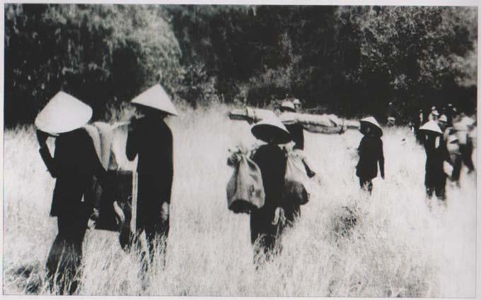 khí, lương thực về căn cứ địa cách mạng tỉnh Quảng Nam (1962) N