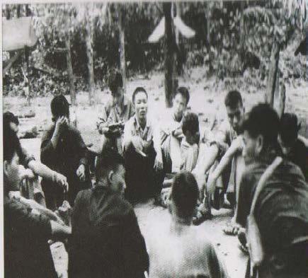 Một buổi sinh hoạt chính trị ở căn cứ địa (1964)