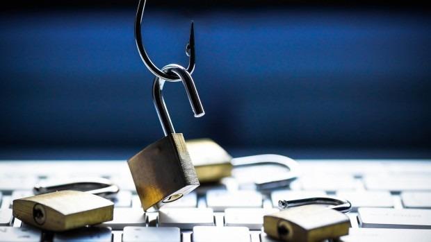 Phá mật khẩu: Phishing Giả mạo các trang web hay dịch vụ để lấy cắp mật