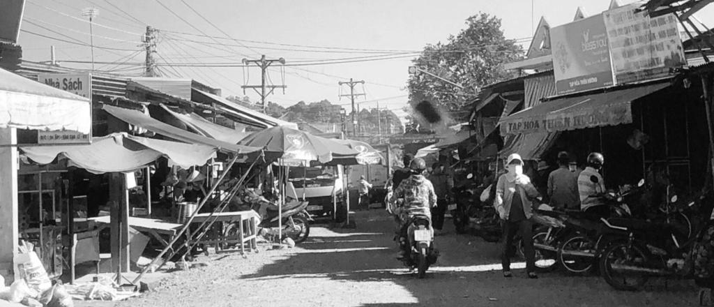 6 ĐIỀU TRA Theo phản ánh, chợ tự phát này do ông Võ Đức Tuấn (chủ doanh nghiệp tư nhân Tuấn Ngân, ngụ ấp 1, xã Bàu Cạn, huyện Long Thành) tự ý dựng lên từ nhiều năm trước.